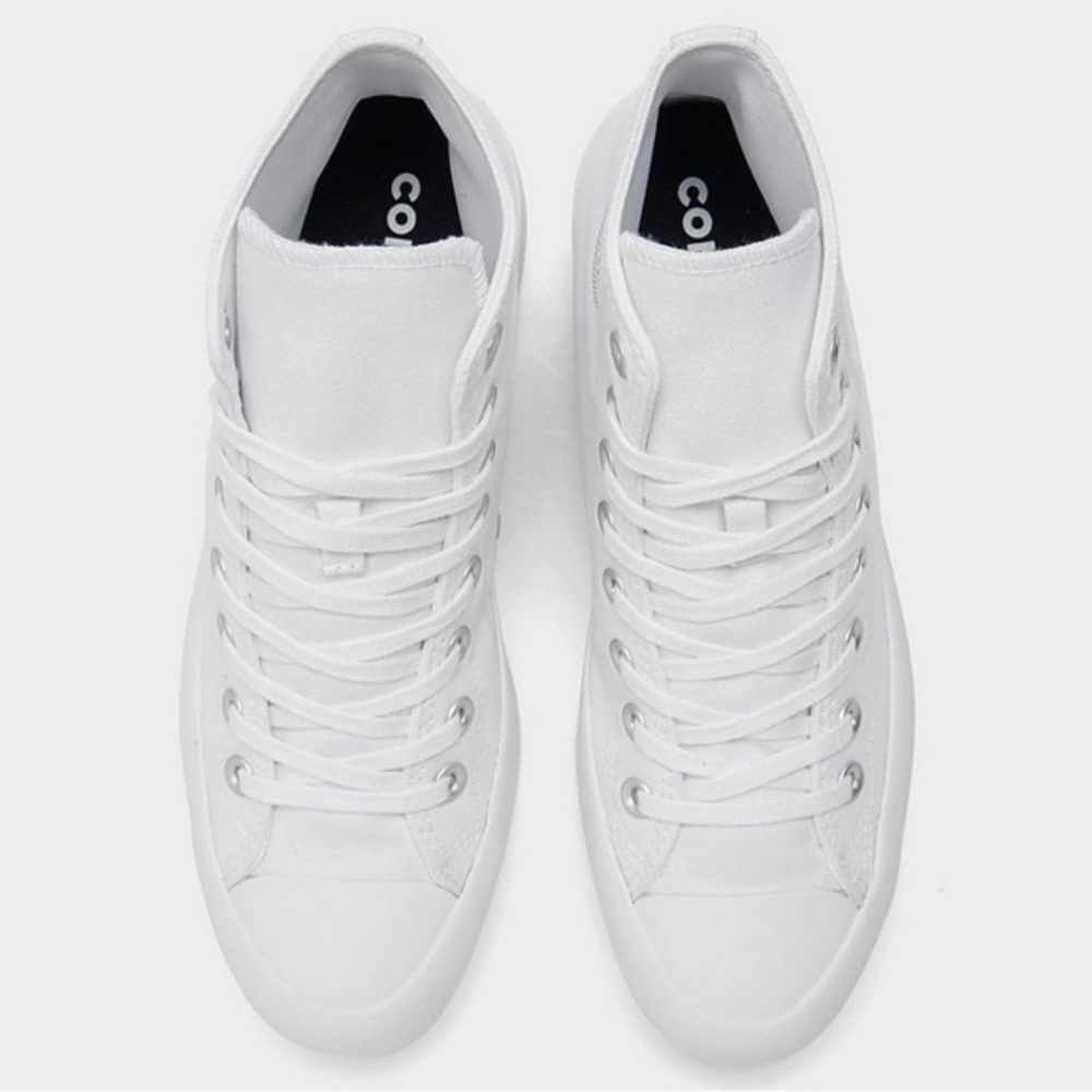 ❇️NWT❇️ WOMEN'S CONVERSE LUG HIGH TOPS - Picture 6 of 16